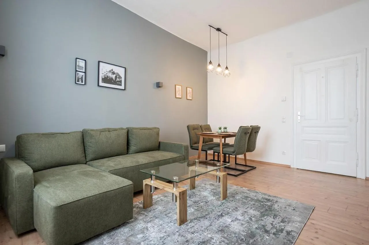 New Apartment With A King-Size Bed In A Calm Area Vienna